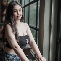 มาลีก้า มีจันทร์