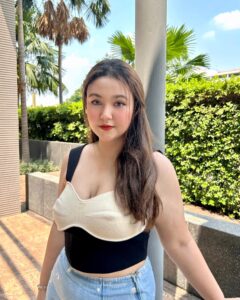 มาลีก้า มีจันทร์