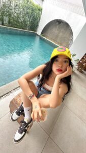 พลอยชมพู-ญานนีน ภารวี ไวเกล 