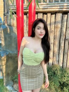 ใบเฟิร์น กุลธาดา ใบเฟิร์น กุลธาดา