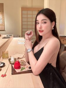 ใบเฟิร์น กุลธาดา ใบเฟิร์น กุลธาดา