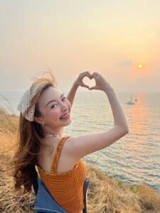 อุ๋มอิ๋ม theska 