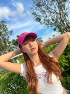 อุ๋มอิ๋ม theska 