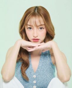 อุ๋มอิ๋ม theska 