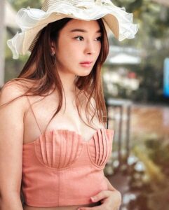 หญิงแย้